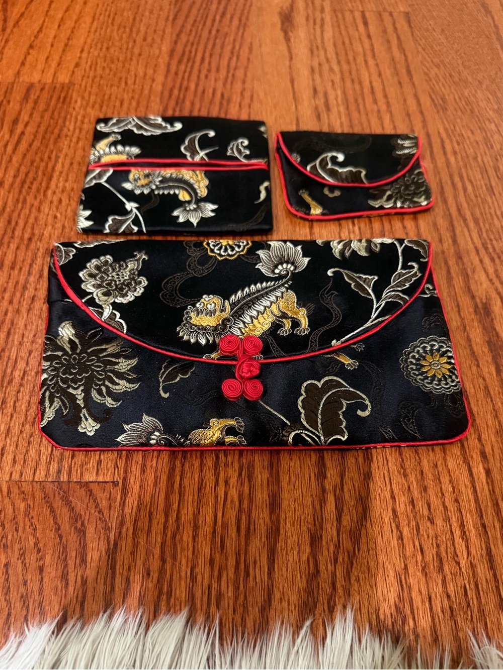 NEW Black & Gold Floral Chinese Silk Clutch/Jewelry Set